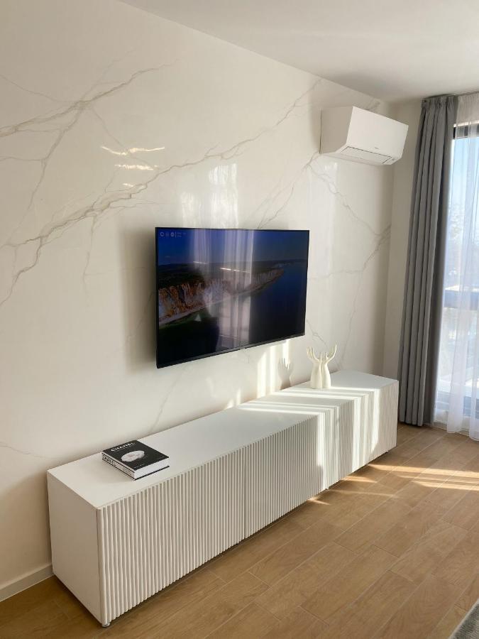 Mediterranea Complex - Luxury Apartment With Sea & Pool View! Varna Luaran gambar