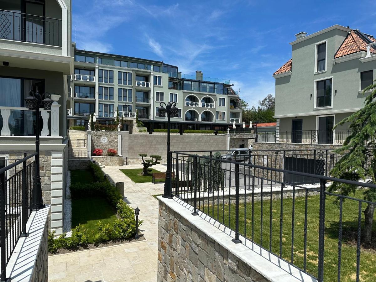Mediterranea Complex - Luxury Apartment With Sea & Pool View! Varna Luaran gambar